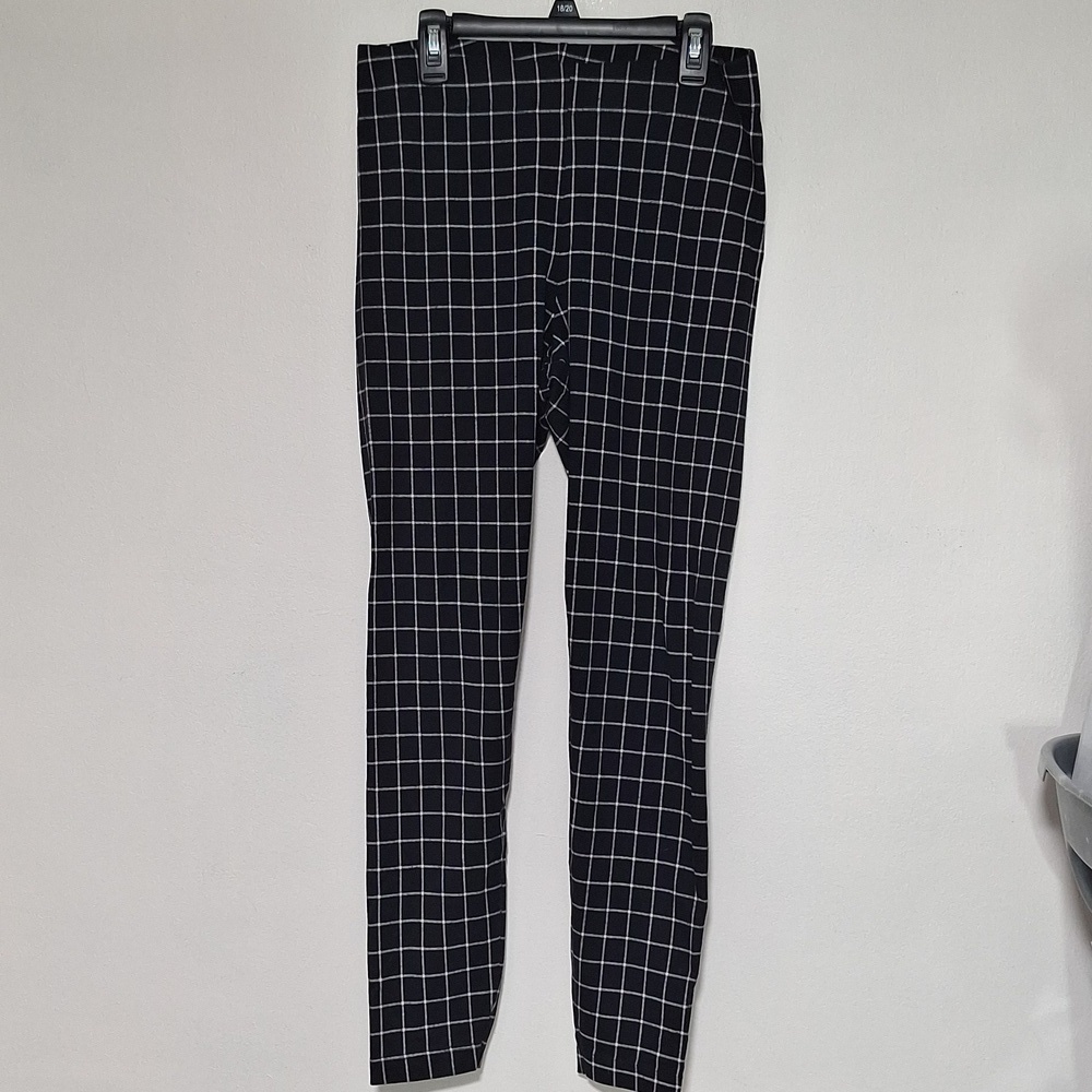 Old Navy Black Checkered Windowpane Pull On Pants